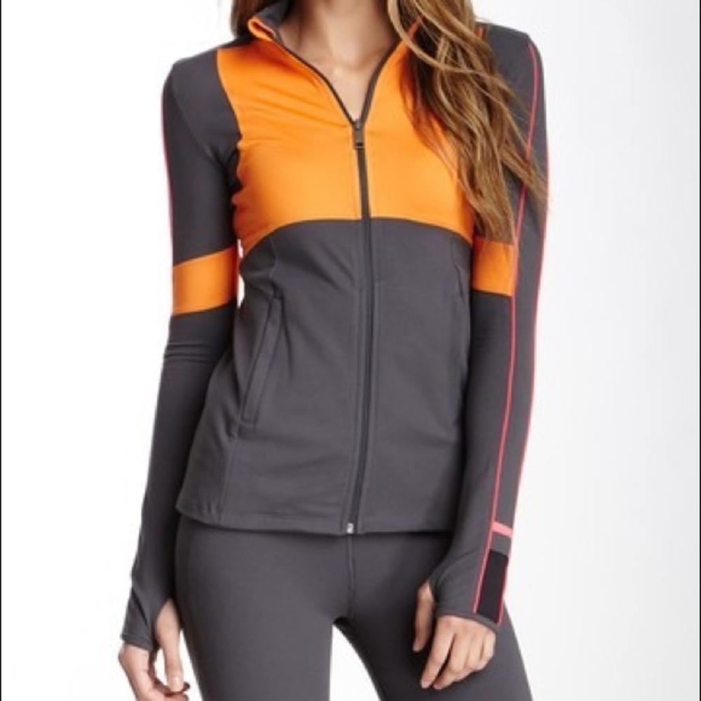 NWOT workout jacket - Picture 2 of 8